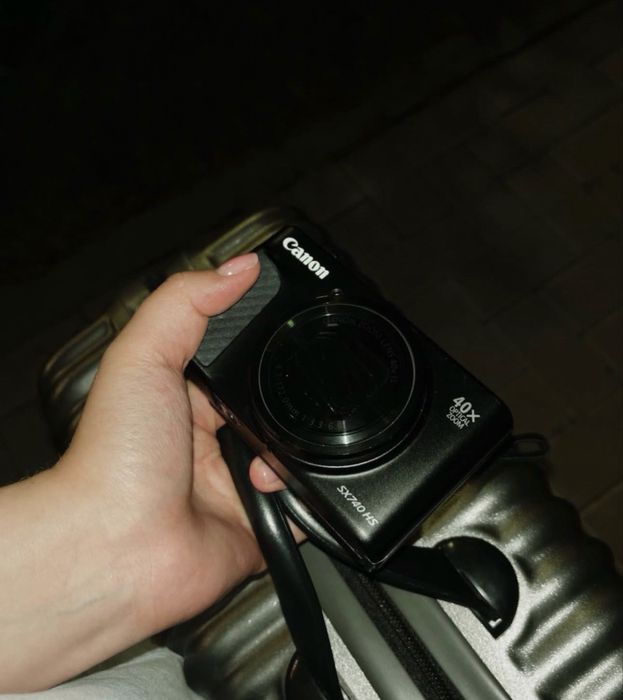 Canon powershot sx740hs