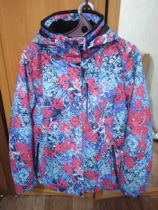 Продам куртку новую зимнюю  женскую