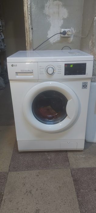Mașină de spălat rufe LG DirectDrive 8 kg A+++ 1400 rotatii - BuyBack