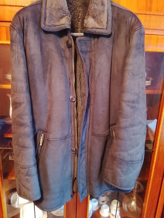 Vând palton barbatesc