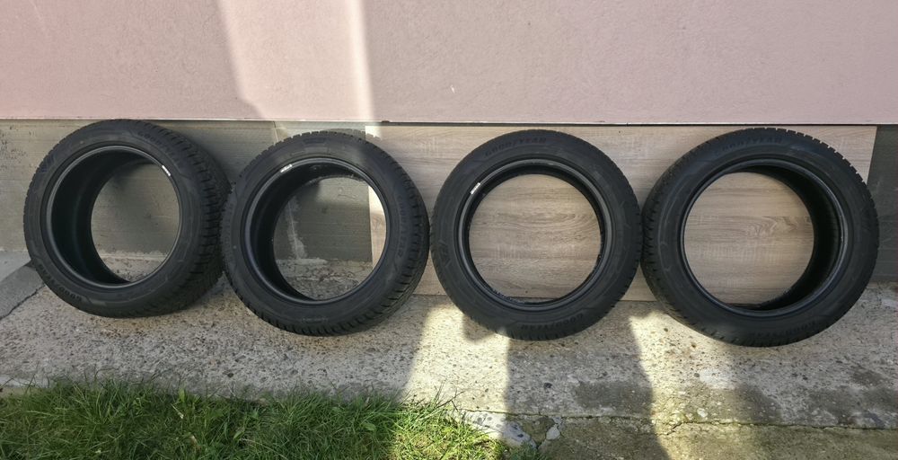 4 бр. зимни гуми
GOODYEAR UltraGrip Performance Plus 215/55R17 97V