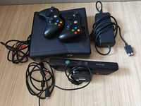 Xbox 360 Slim 250 GB Modat + Kinect + 2 Controllere wireless originale