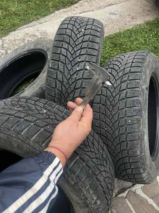 Зимни гуми Dayton 215 60 16