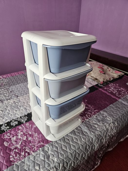 Пластмасов шкаф с чекмеджета