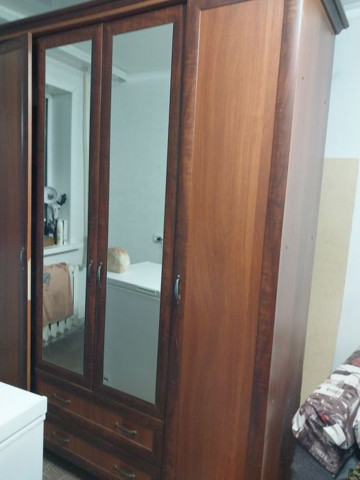 продам шкаф 4 двери