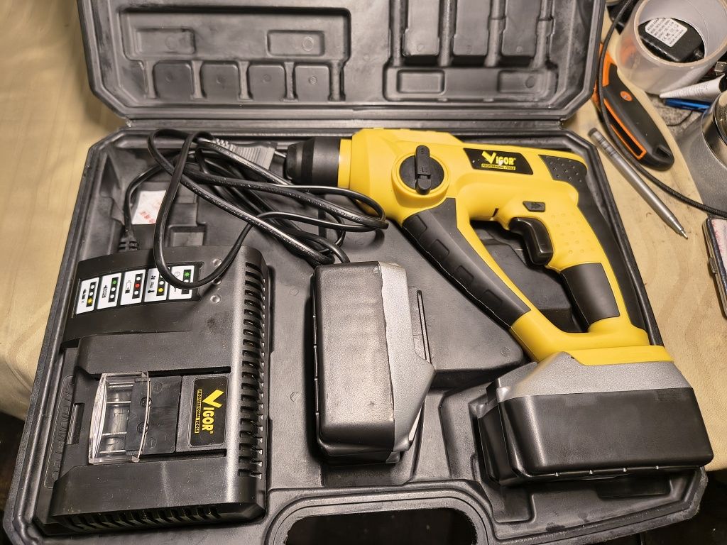Ударна бормашина Vigor VBH-18 с 2 x 18V батерии