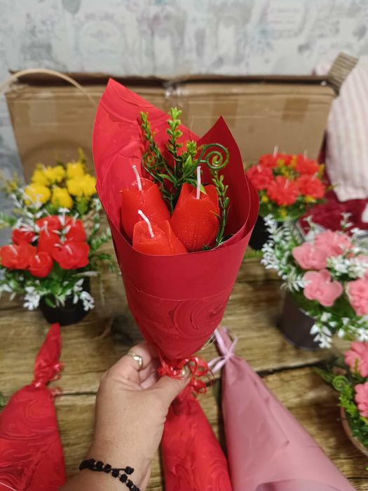 Восъчни цветя за поводи