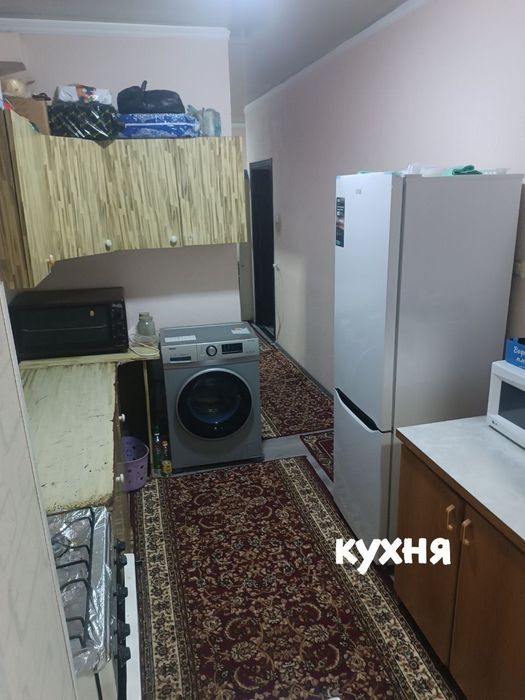 Сдаётся 2х ком кв в чирчике 2 мкн 1 этаж около 7 школы отопление есть