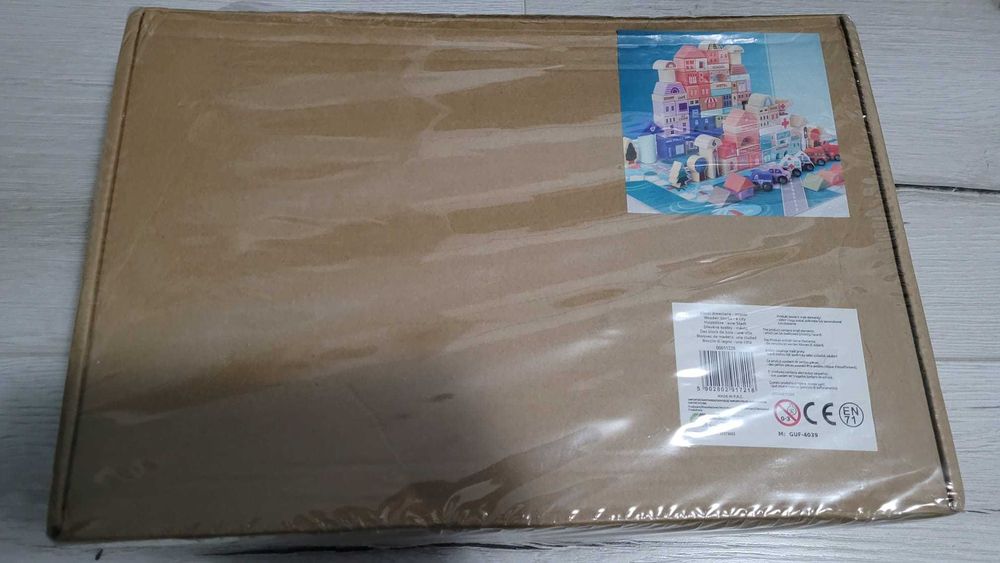 Set de constructie 115 piese din lemn, Mattelot Toys