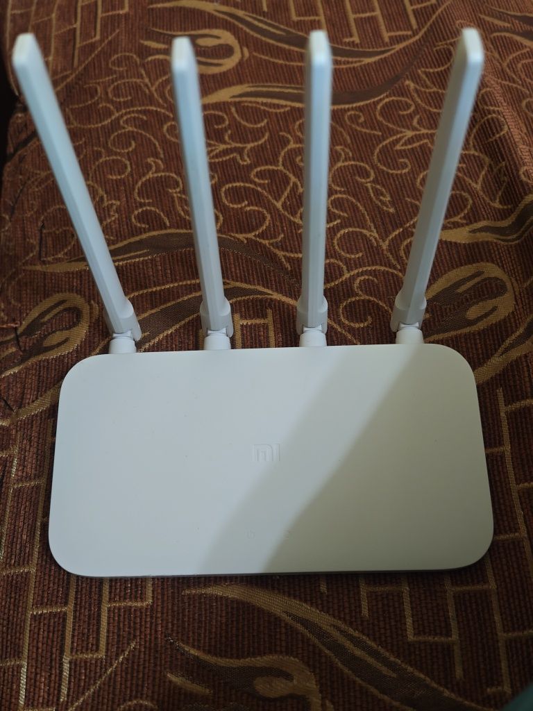 Wi-Fi роутер Xiaomi Mi 4C