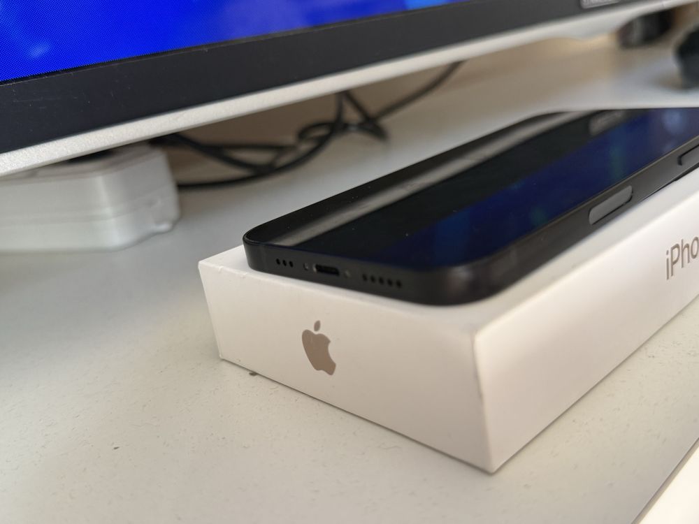 iPhone 12, 128 gb като чисто нов