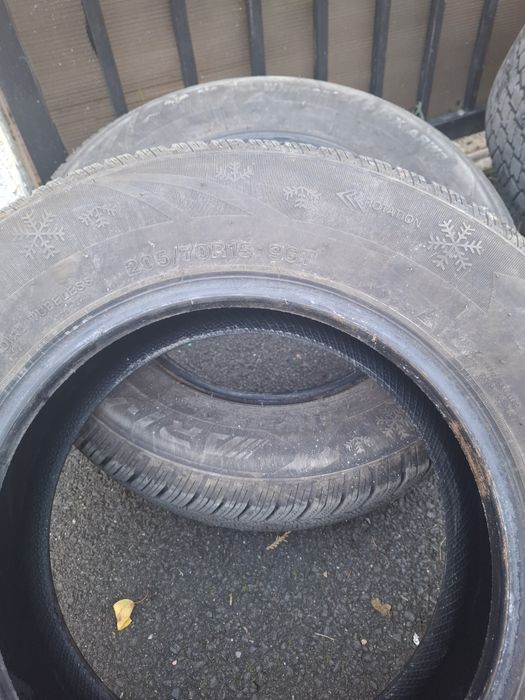2 cauciucuri 205/70R15, M+S de iarna, ca noi