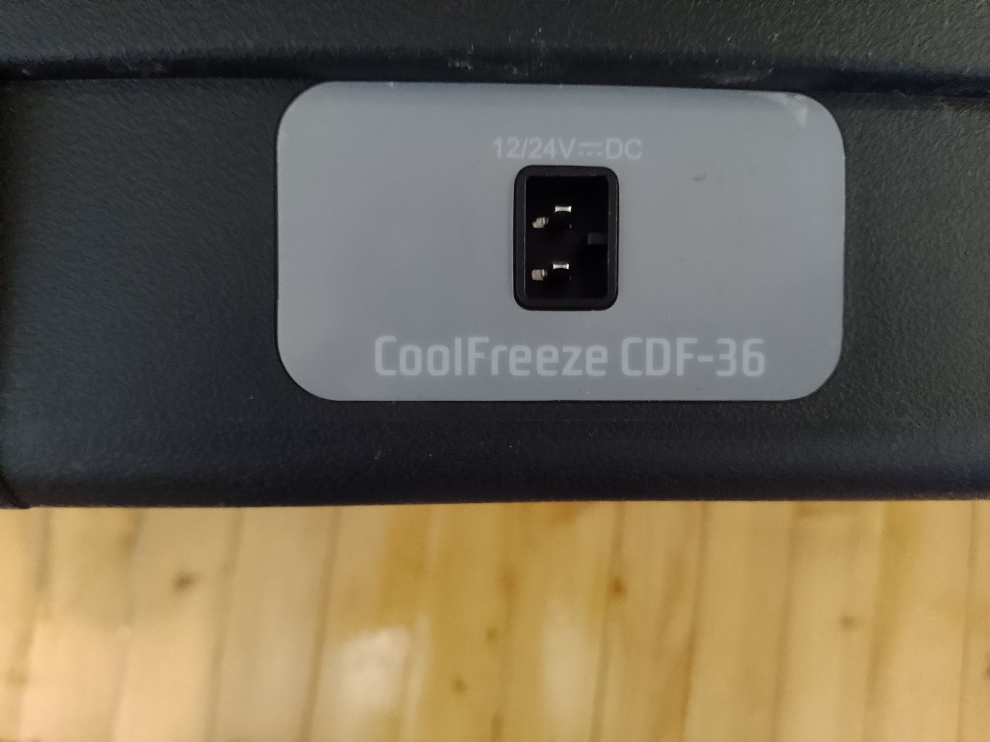 Компресорен хладилник Dometic Coolfreeze CDF36 , 31л , 12/24V