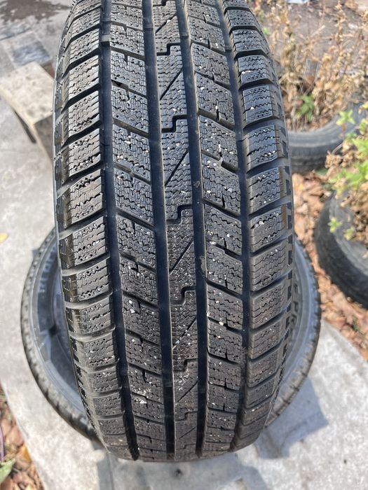 Продам зимний шины 15 р