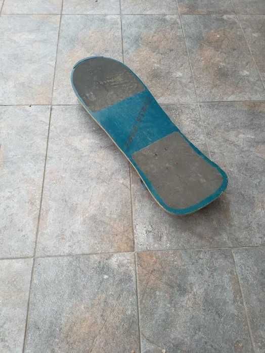 Vând  skateboard