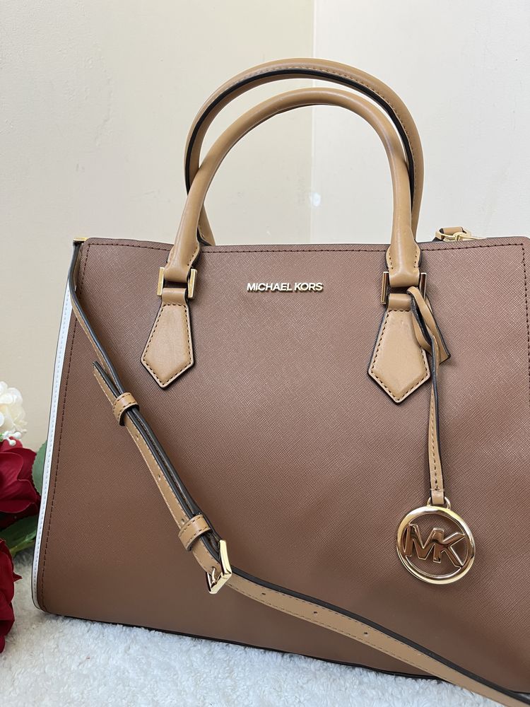 Michael Kors guess чанта естествена кожа