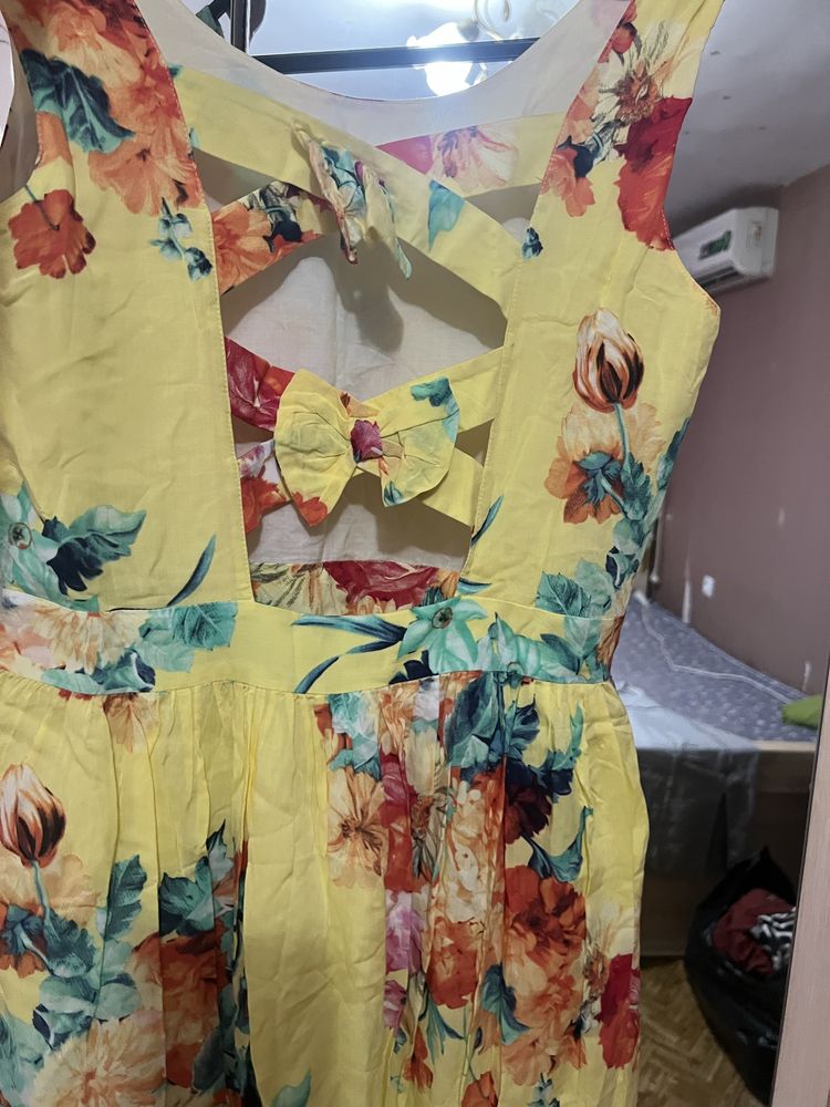 Продам платья летние