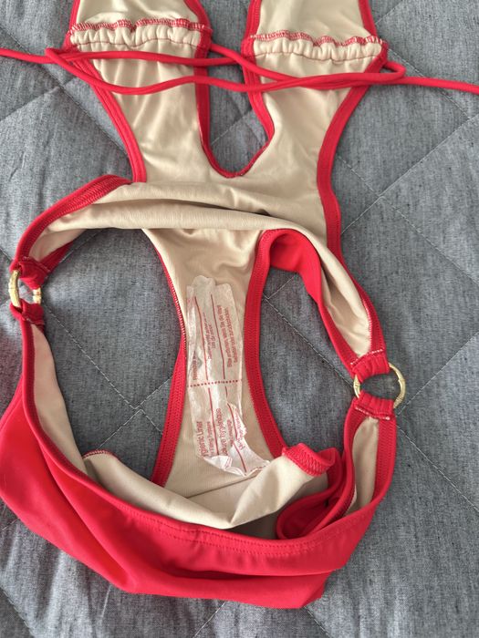 Costum baie Victoria’S Secret nou cu protej slip size 34