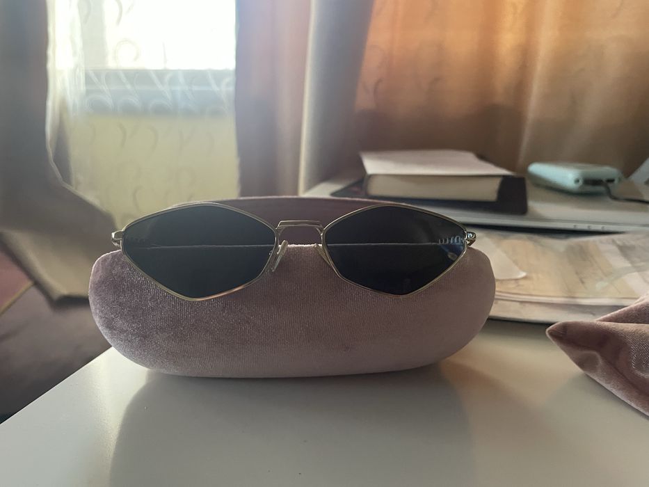 Дамски слънчеви очила MIU MIU