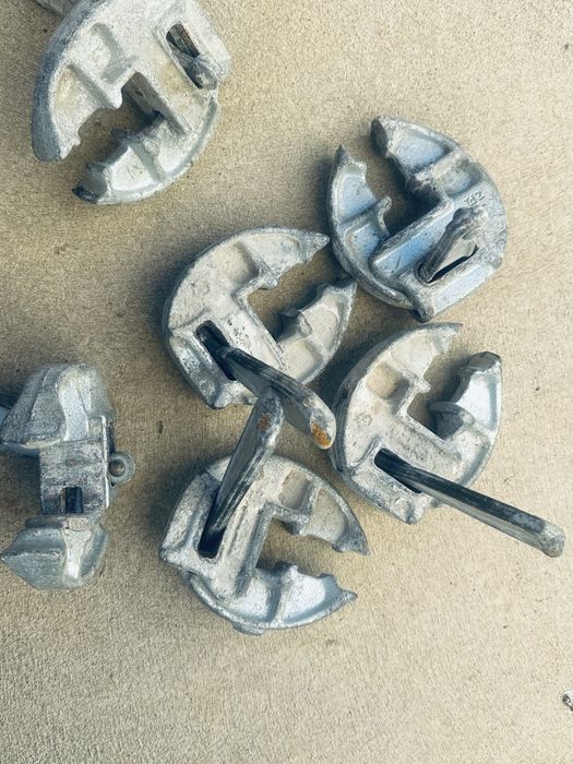 Clesti doka cofrag metalic