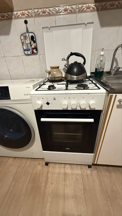 Продам газ плиту