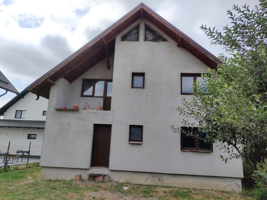 Casa de vinzare Burdujeni Laniste 135.000 euro