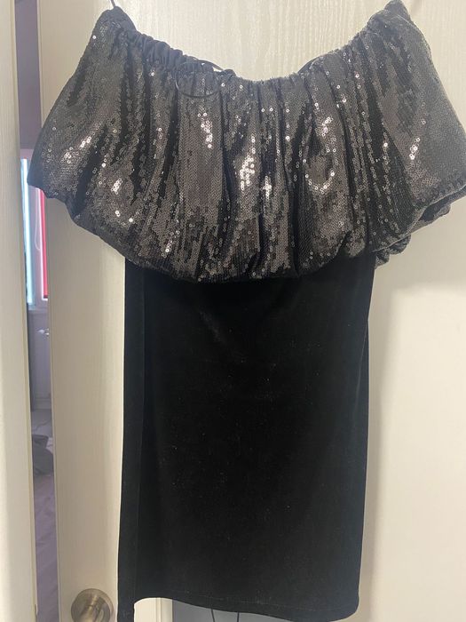 Rochie Zara, catifea si paiete