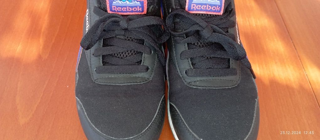 Reebok  40 номер