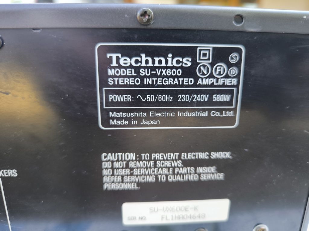 Vând amplificator Technics SU-VX600