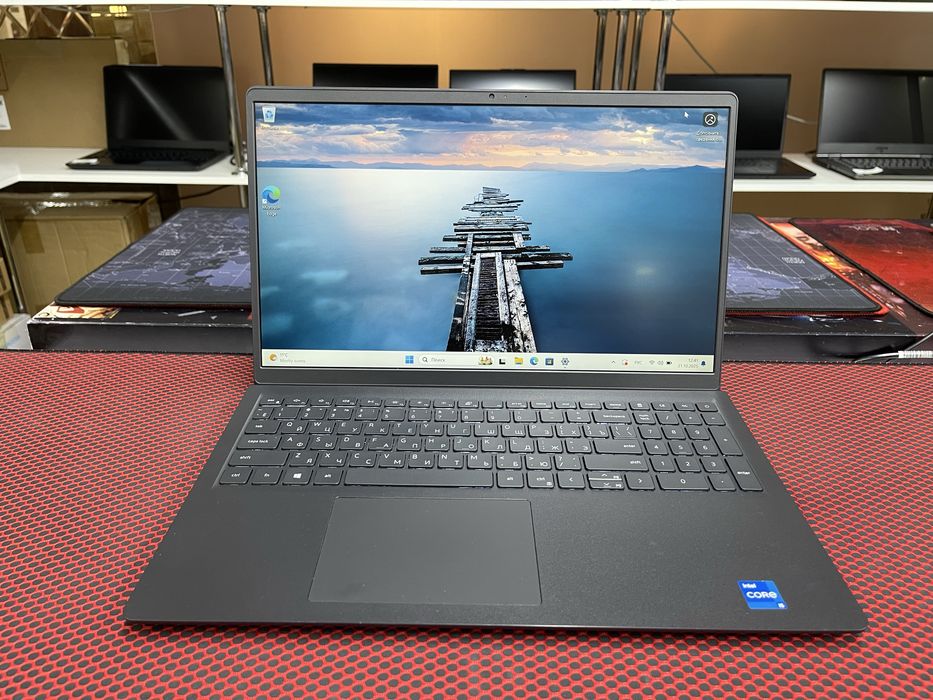 Ноутбук Dell Vostro 15 Core i5-1135G7/8GB/SSD512GB