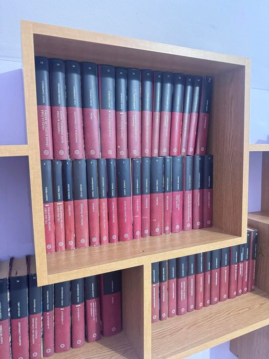 Colectia Biblioteca pentru Toti