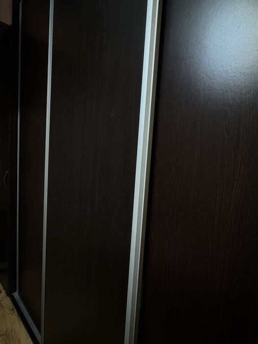 Dressing /Șifonier dormitor cu uși culisante – stare foarte bună