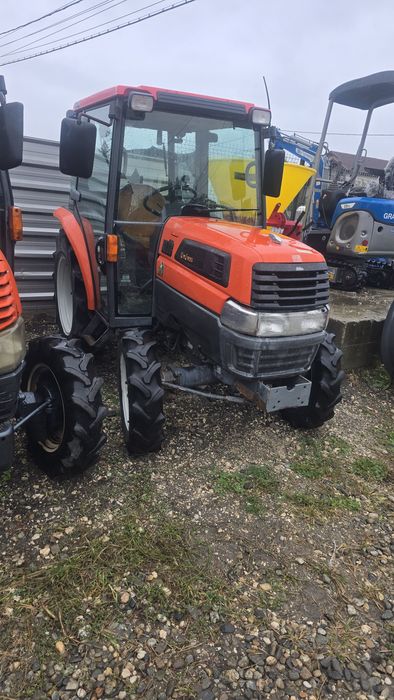 Tractor japonez cabina yanmar kubota rate, freza