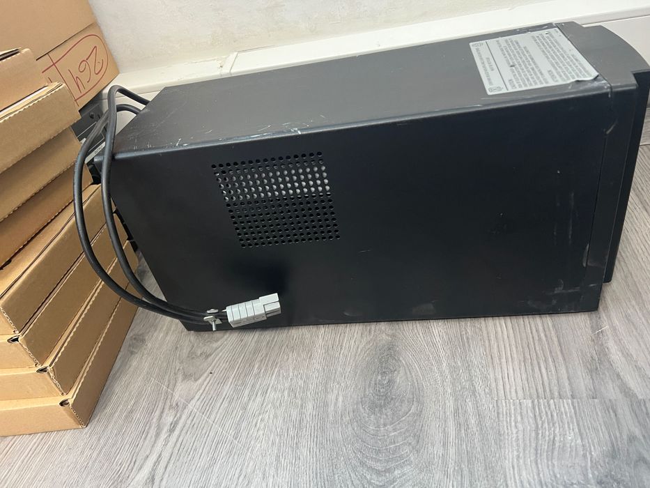 Продаетс Ups бу 25000 тг