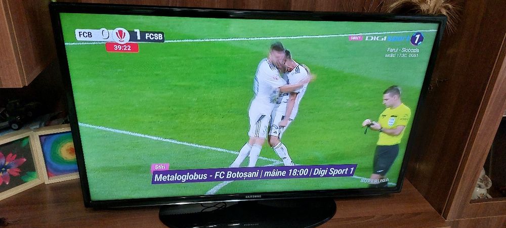 vând tv Samsung diagonala 106