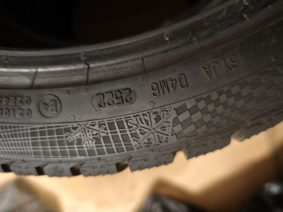 Зимни гуми 225/40R19V XL Continental  TS 860S
