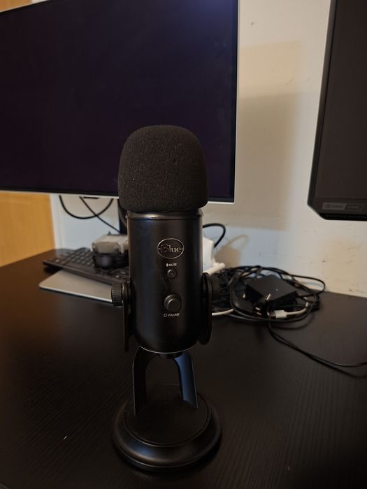 Microfon Blue Yeti ca nou