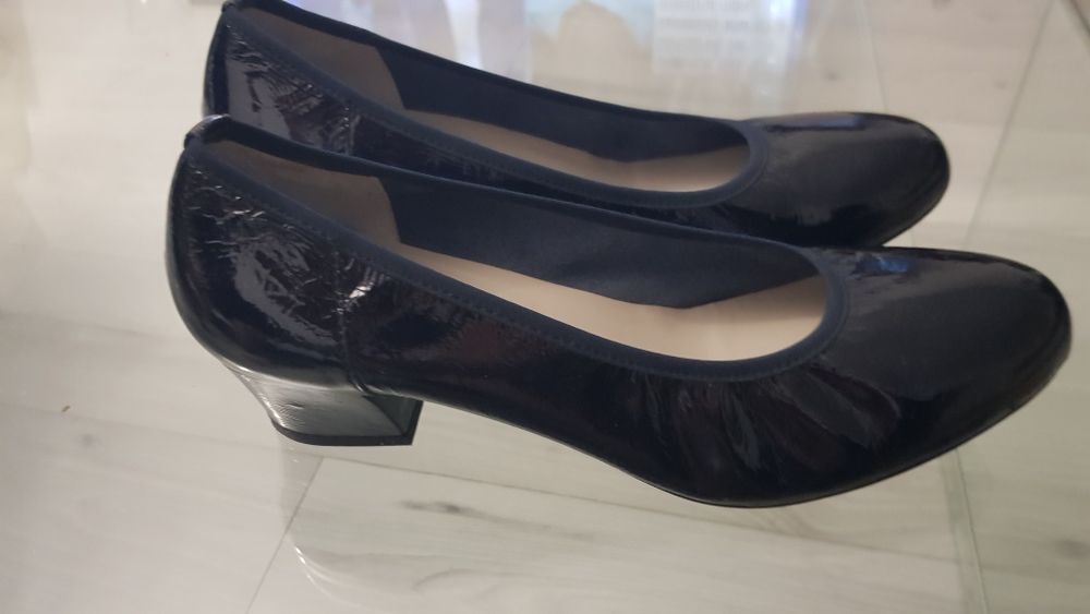 Vand pantofi dama marimea 39