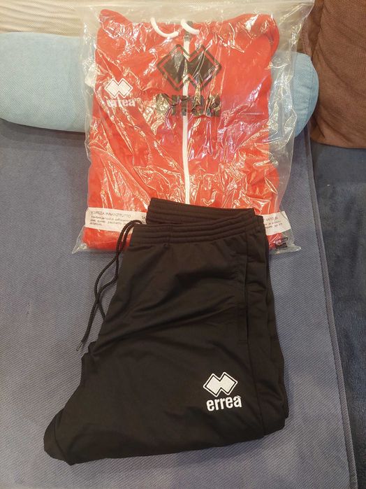 Оригинални мъжки спортни  екипи