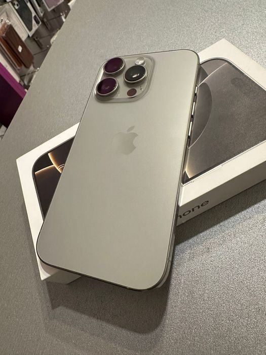 Magazin Vinde : Iphone 16 Pro Max 256gb 100% baterie