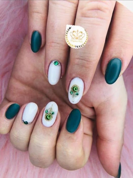 Unghii cu gel-> Boul Roșu