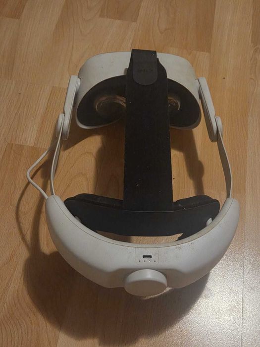 Ochelari VR Oculus Quest 2 – 64GB + Baterie Externă Premium (400 lei)