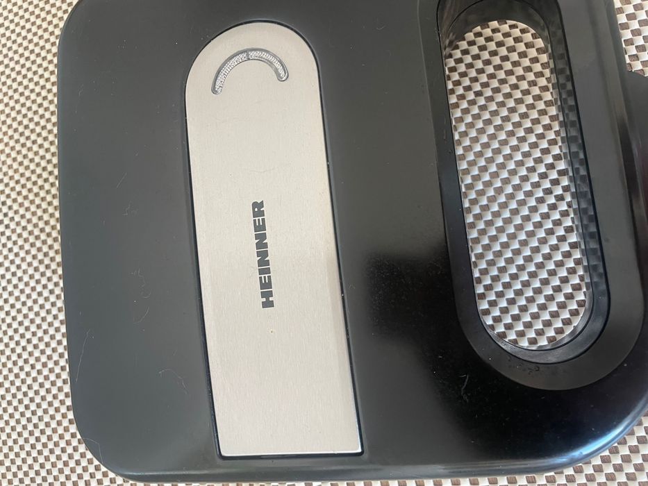 Sandwich maker heinner