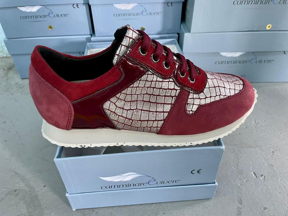 Vând lot papuci adidasi piele