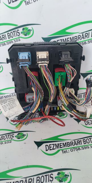 Panou sigurante motor 96 619 404 80 Peugeot 307 prima generatie (face