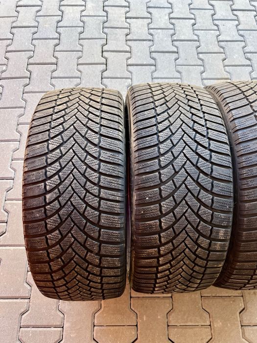 4 броя Зимни Гуми 225/45/18 BRIDGESTONE ДОТ: 2222