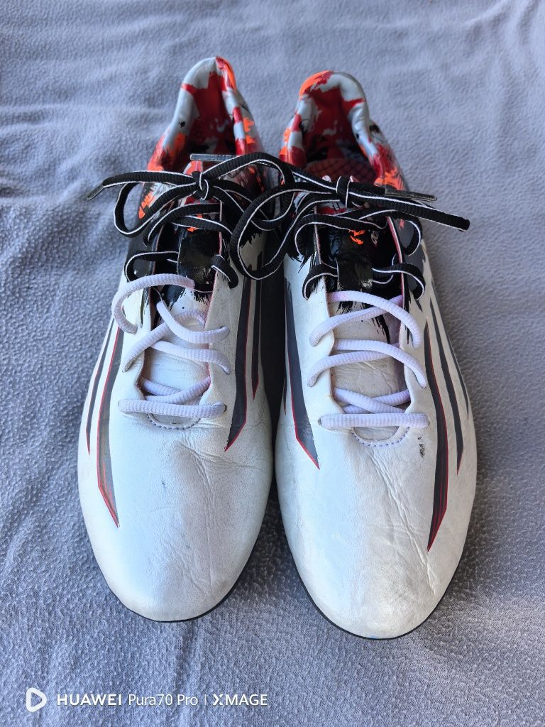 Професионални бутонки adidas номер 46 стелка 29.5см