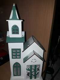 Tradițional biserica din lemn luminoasă 35 cm înălțime.