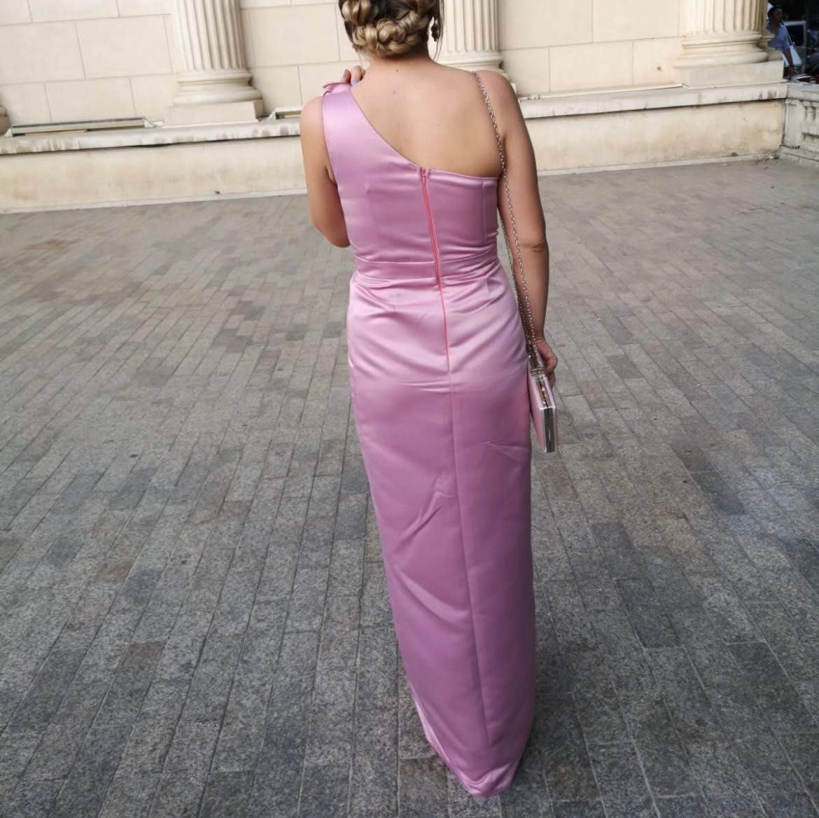 Rochie elegantă, roz, tafta elastică, realizată pe comandă