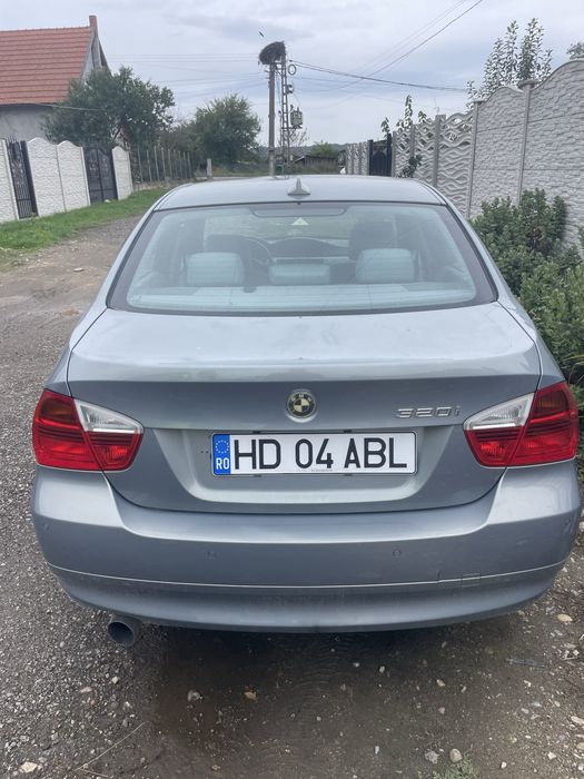 Vand sau schimb BMW 320i